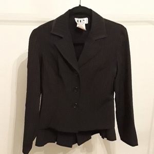 Practically vintage two piece skirt suit
